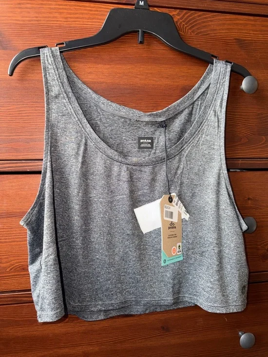 NWT prAna Alpenglow Crop Tank - Charcoal Heather - Picture 2 of 5
